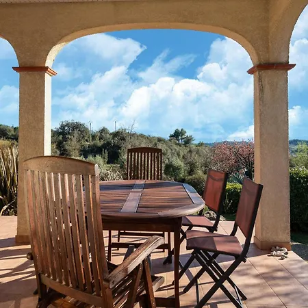 Сasa de vacaciones Tranquil With Private Pool